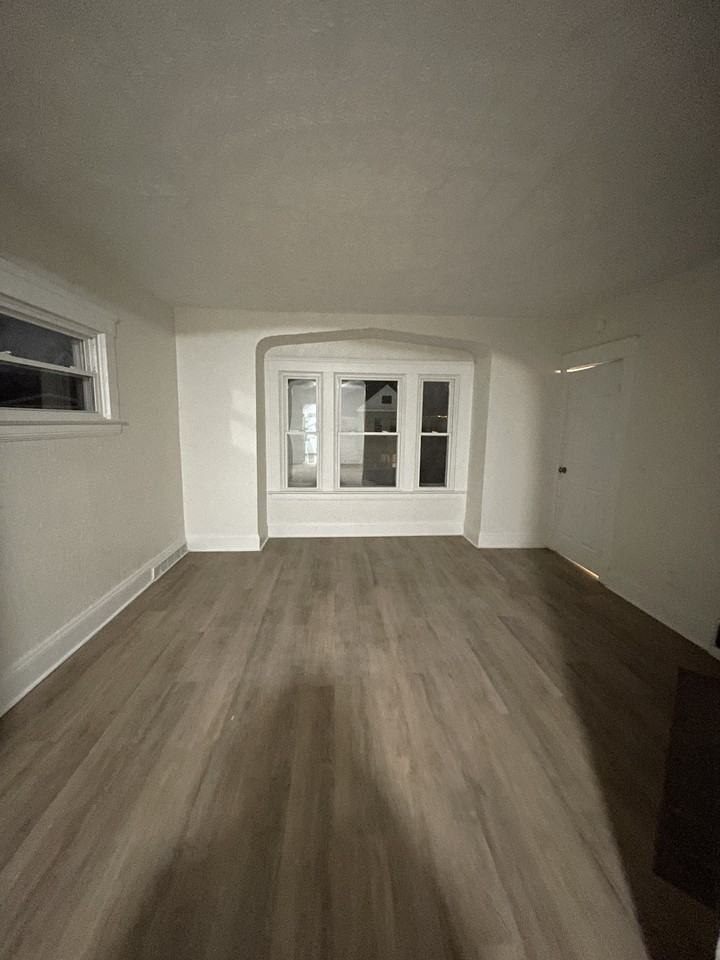 1159 E 112th St #2 - Photo 3 of 13