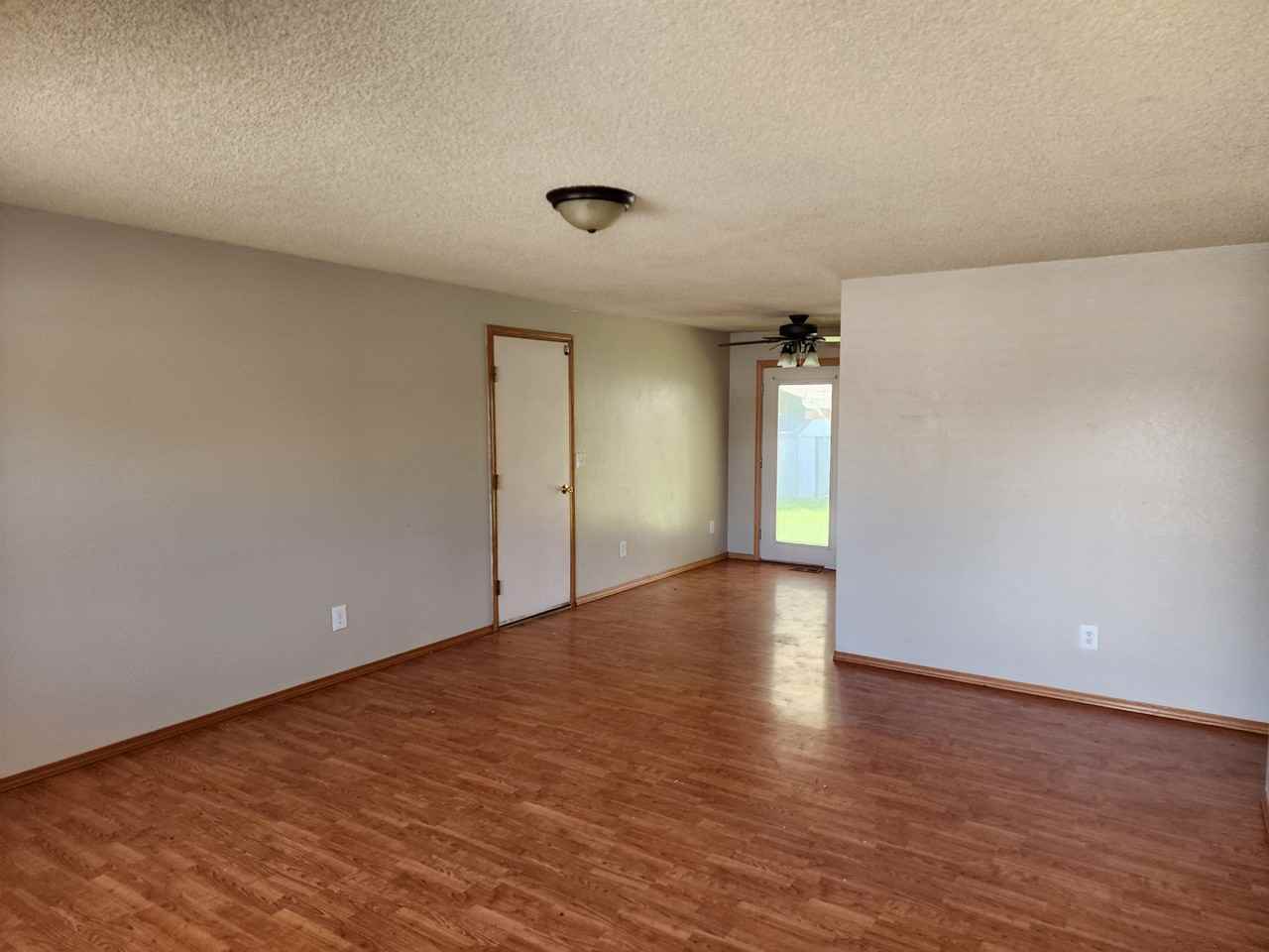 1125 E 5th S #1 - Photo 5 of 31