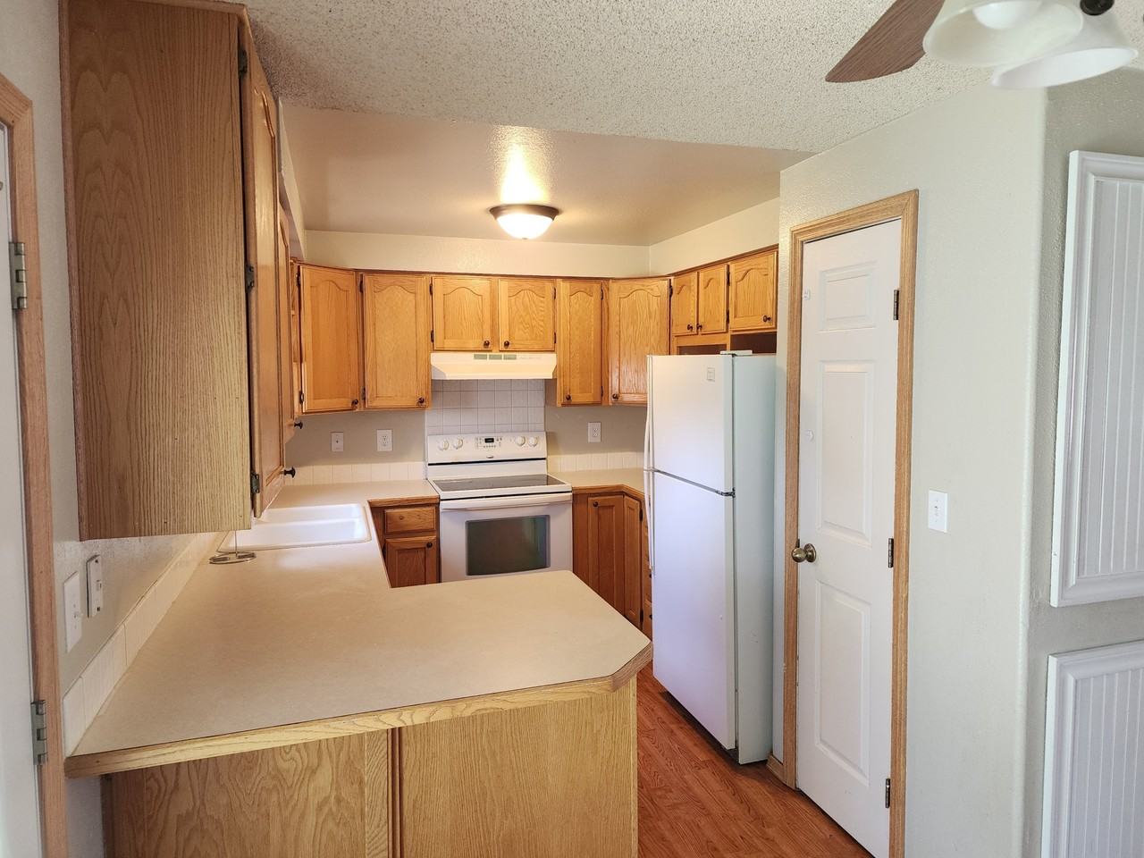 1125 E 5th S #1 - Photo 7 of 31