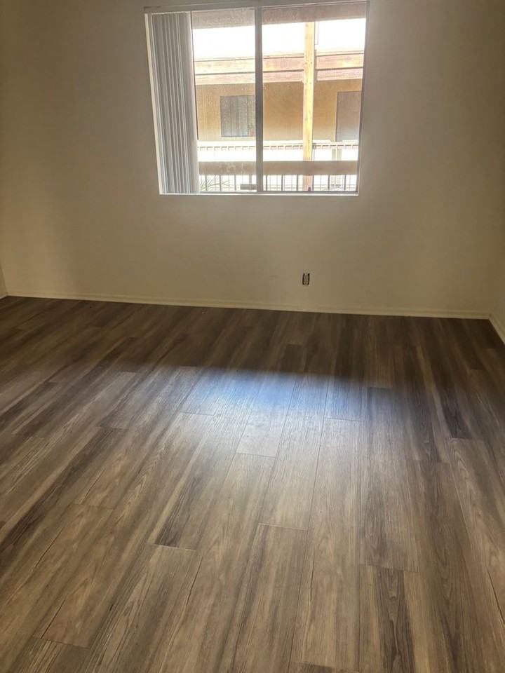 104 - 1219 N Columbus - Photo 4 of 15