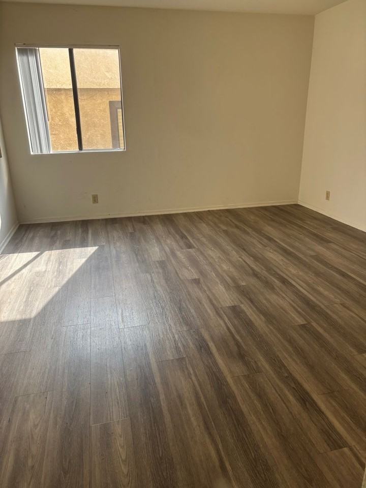 104 - 1219 N Columbus - Photo 7 of 15