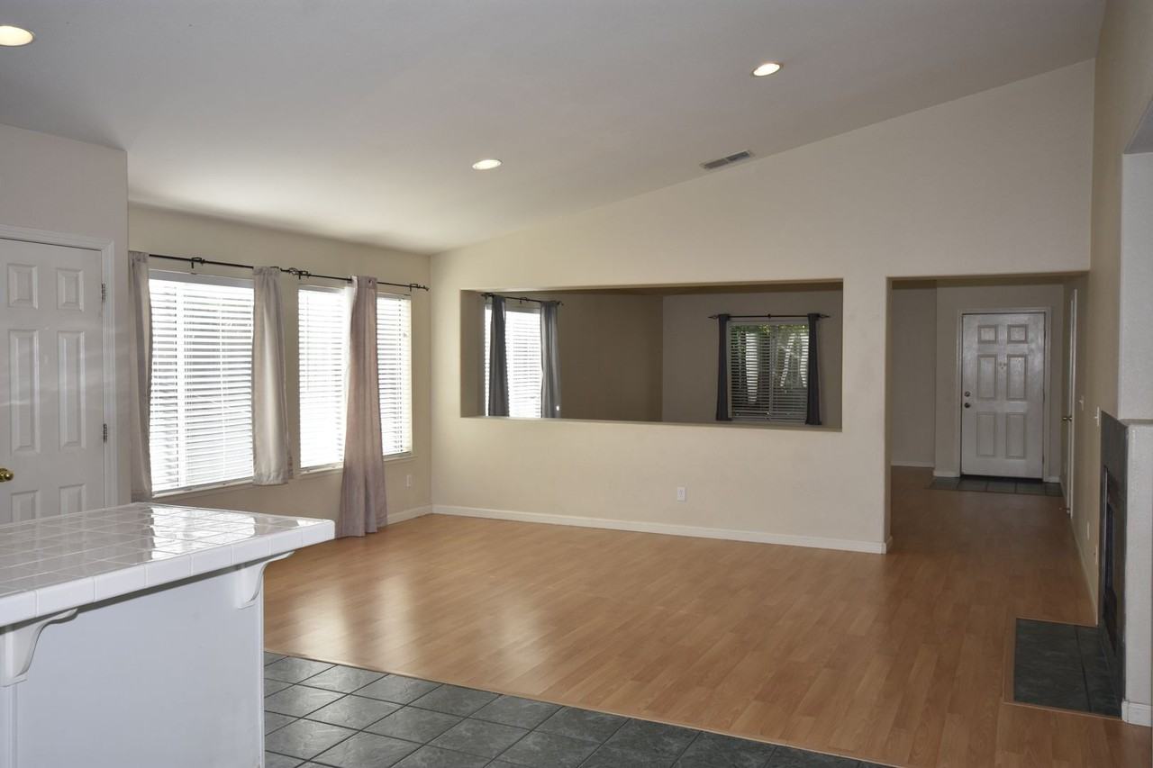 2166 Hannah Way - Photo 5 of 21