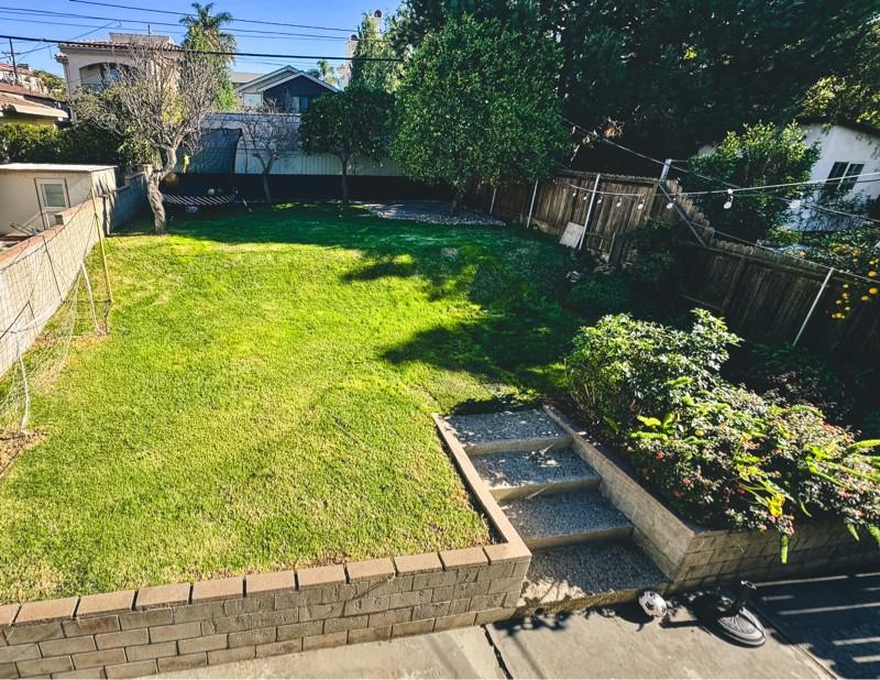 406 S Irena Ave - Photo 3 of 20