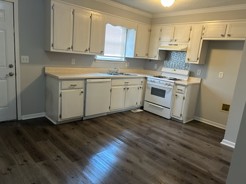 1512 Richmond Rd #B - Photo 3 of 5