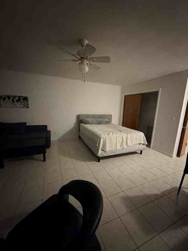 120 Se 9th Ct #C - Photo 6 of 8