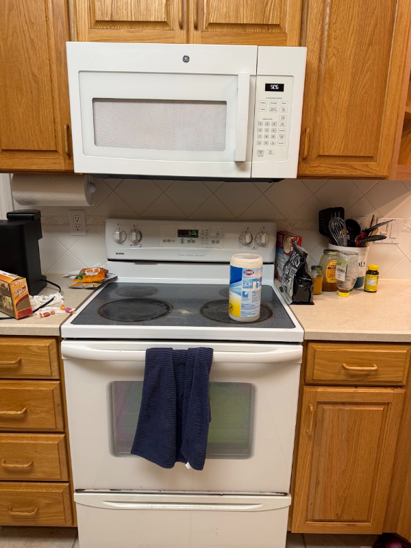 808 Lark St - Photo 5 of 13