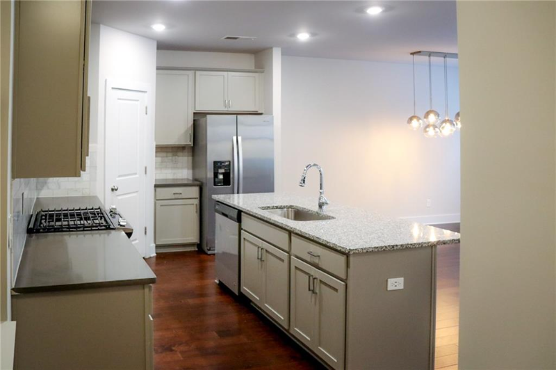 1317 Heights Park Dr Se - Photo 4 of 19