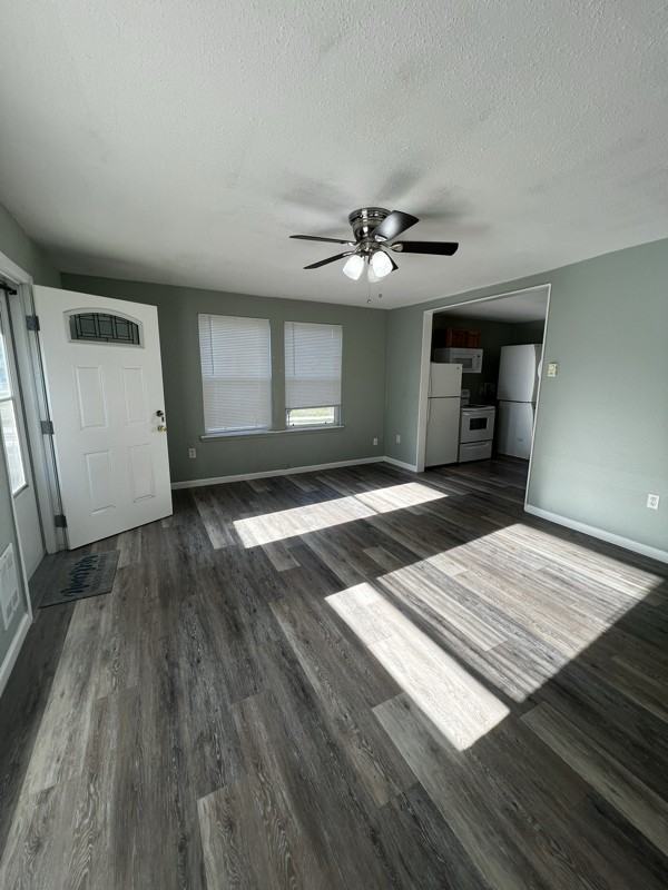 122 N National Ave - Photo 2 of 11