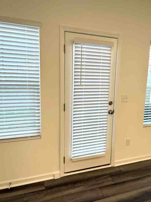 909 Pilot St - Photo 5 of 24