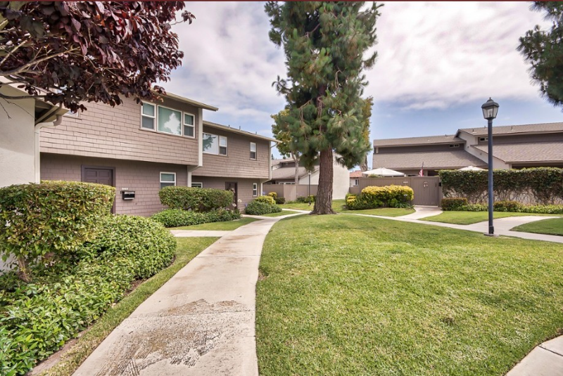 837 Amigos Way - Photo 2 of 15