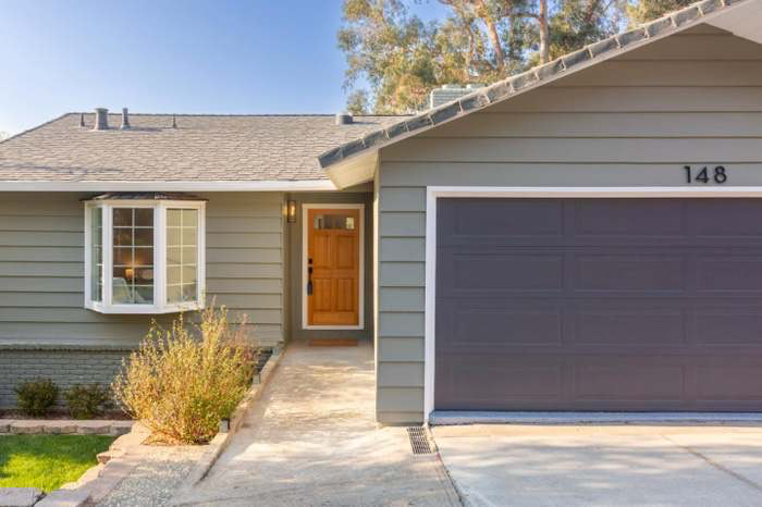 148 Exbourne Ave - Photo 2 of 20