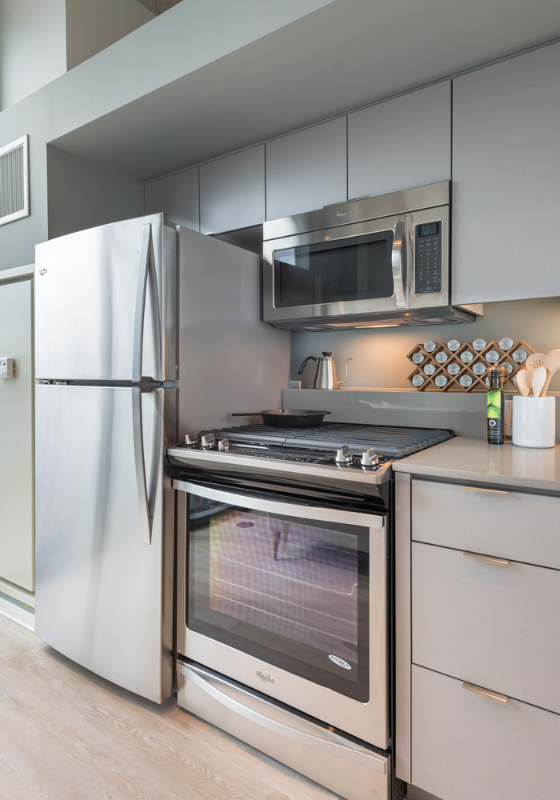 2735 W Belden Ave - Photo 3 of 6