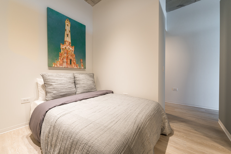 2735 W Belden Ave - Photo 5 of 6