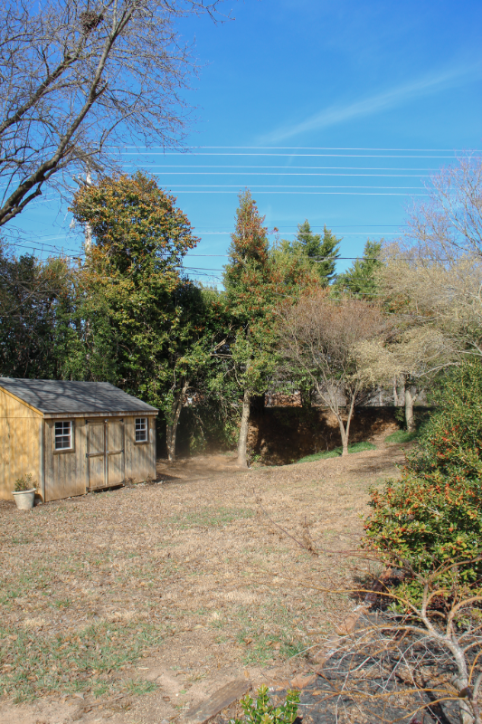 100 Eisenhower St - Photo 4 of 20