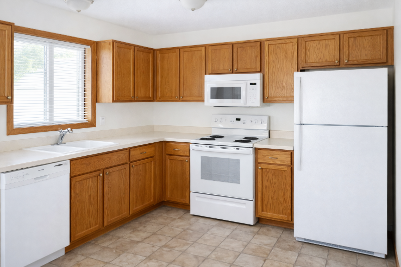 10563 Martin St Nw - Photo 2 of 14