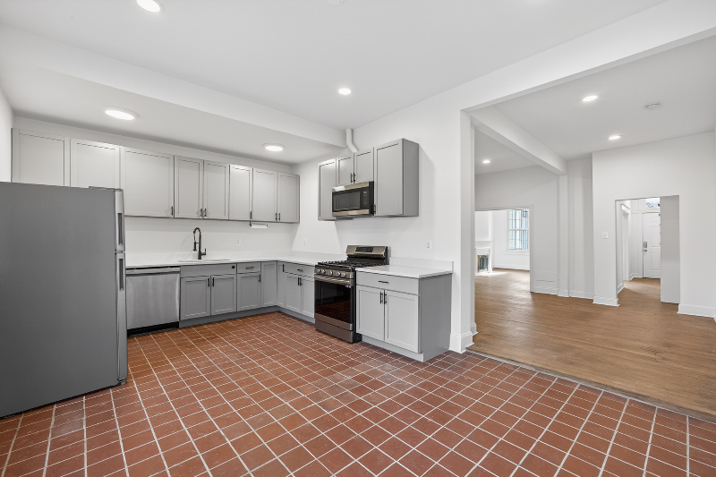 1320 K St Se - Photo 7 of 19