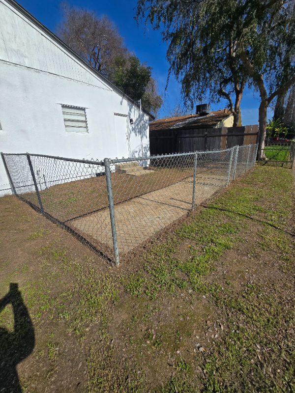 7160 N Maroa Ave - Photo 5 of 20