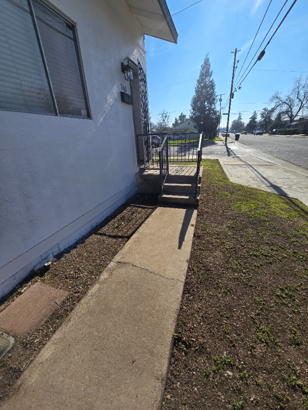 7160 N Maroa Ave - Photo 7 of 20