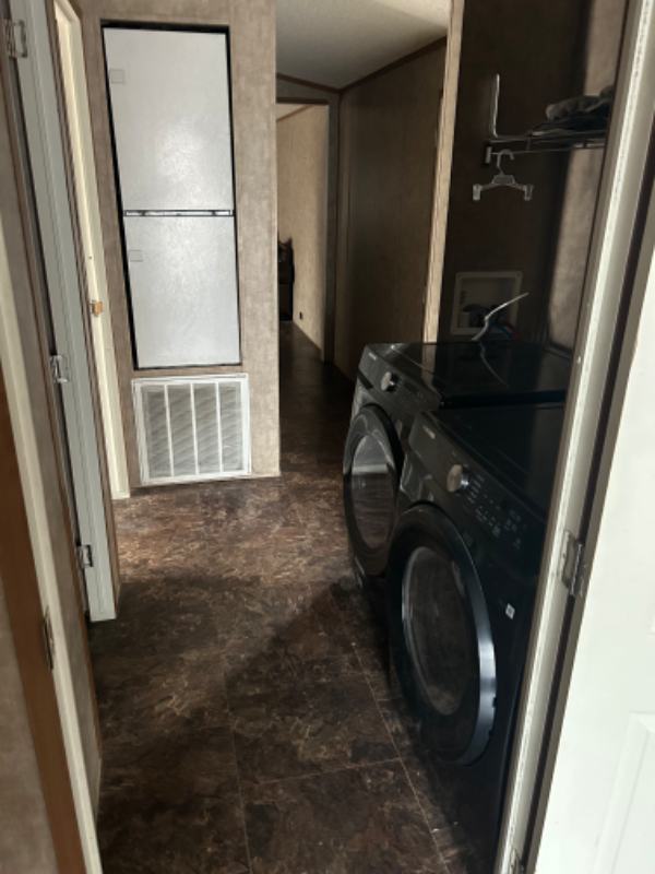 3379 Family Dr - Photo 7 of 8