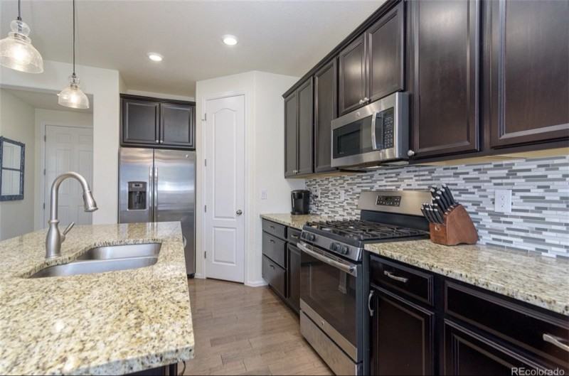 10474 Evansville St - Photo 5 of 22