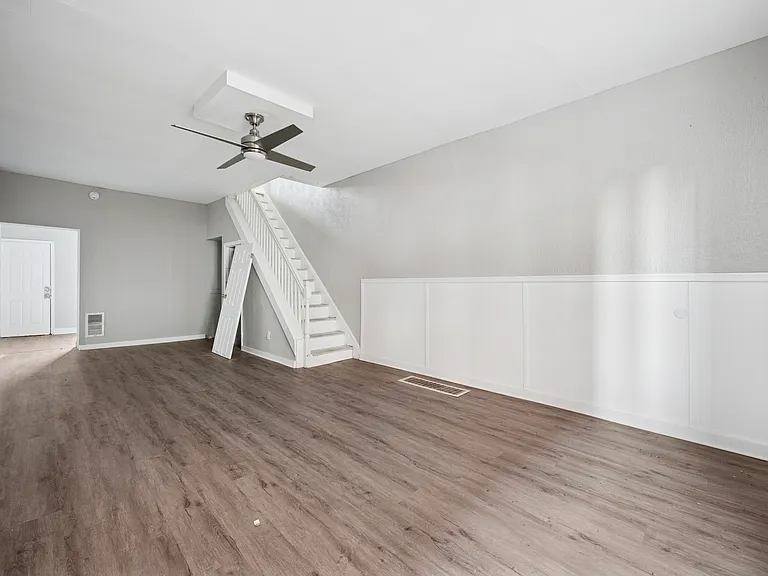 3014 Rosehill St #10 - Photo 7 of 13