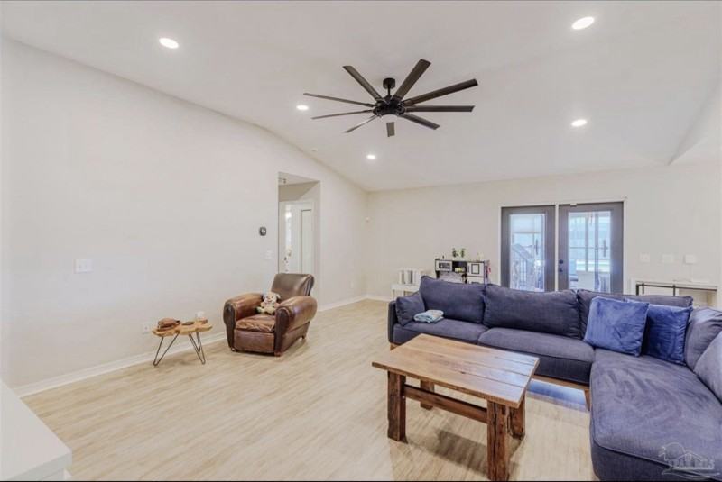 7358 Brevard St - Photo 4 of 30