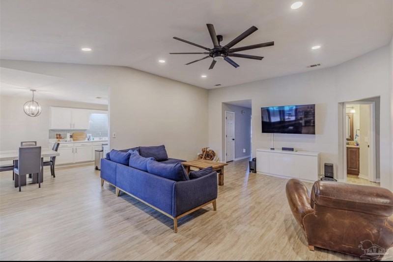 7358 Brevard St - Photo 5 of 30