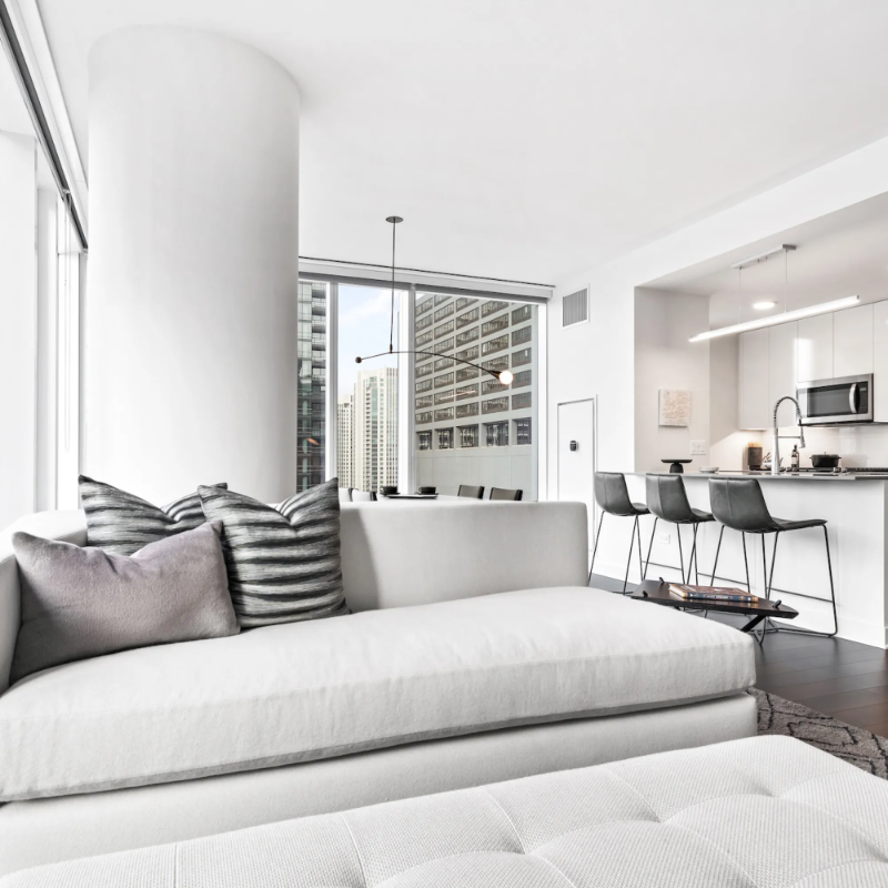 281 W Wolf Point Plz - Photo 3 of 20