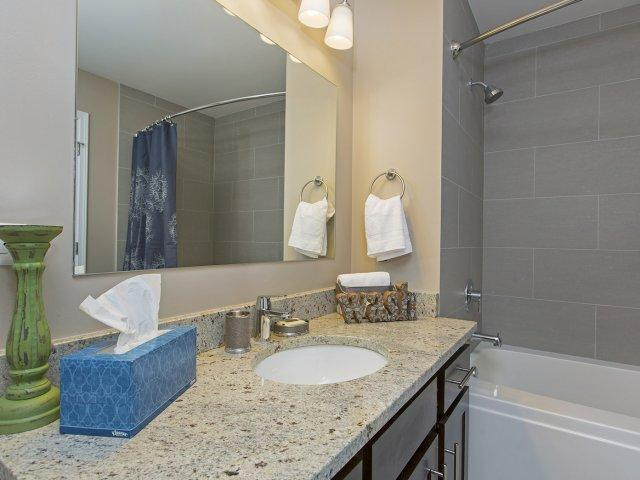 2302 S Michigan Ave - Photo 4 of 5