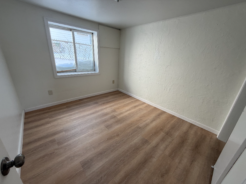 190 Ashworth Ave #1C - Photo 5 of 9