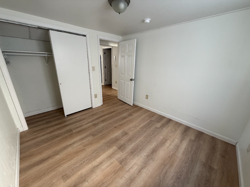 190 Ashworth Ave #1C - Photo 6 of 9