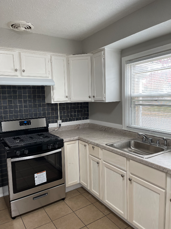 3701 Aldrich Ave N - Photo 3 of 14