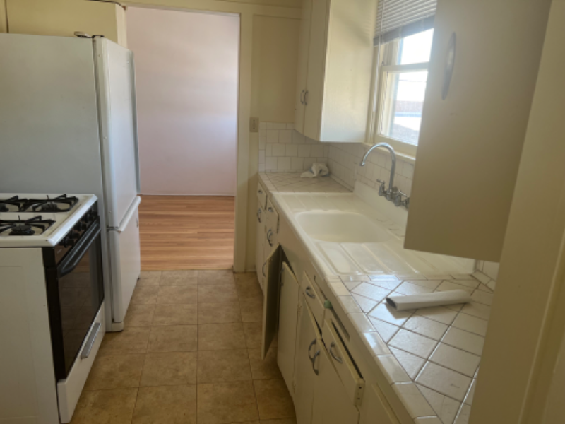 645 S Marengo Ave #E - Photo 5 of 10