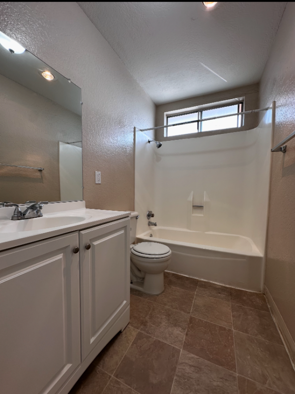 5136 N Glendora Ave #27 - Photo 4 of 9