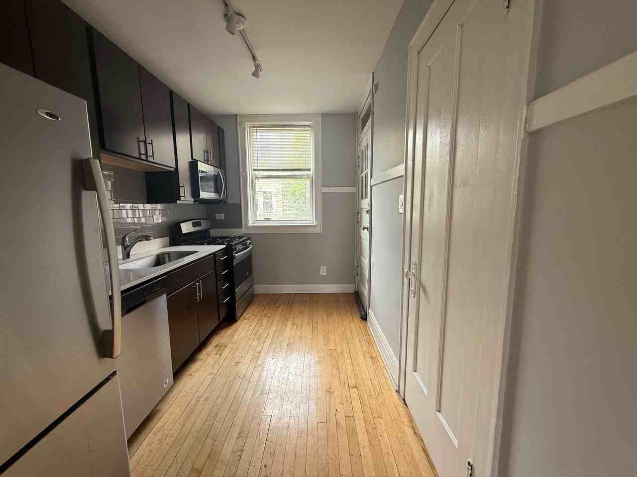 4103 W Nelson St #1 - Photo 2 of 9