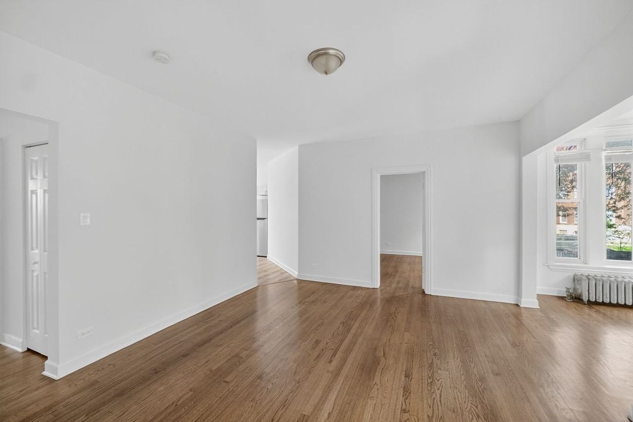 6565 N. Lakewood – Renovated Rogers Park Apartments - Photo 4 of 50