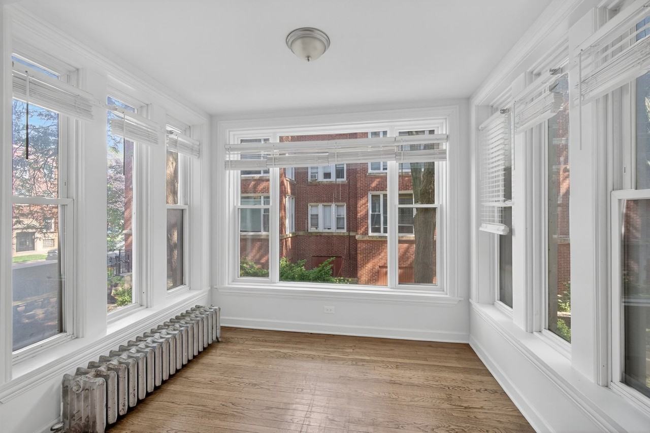 6565 N. Lakewood – Renovated Rogers Park Apartments - Photo 5 of 50