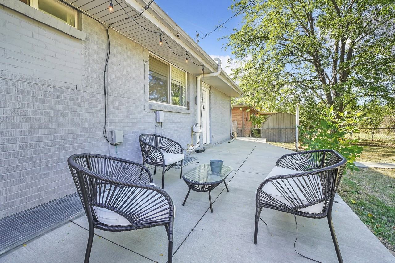 Wyandot St - Photo 3 of 12