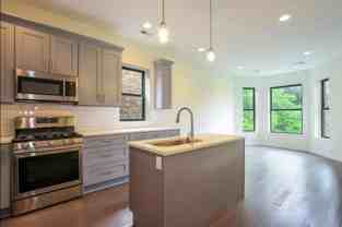 2852 W Shakespeare Ave - Photo 1 of 1