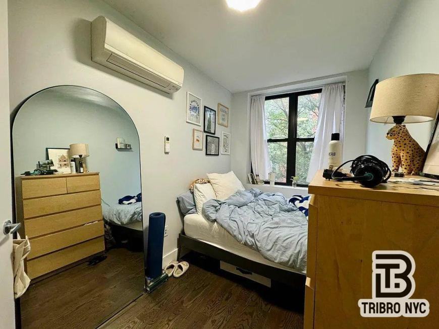 64 Stagg St - Photo 4 of 5