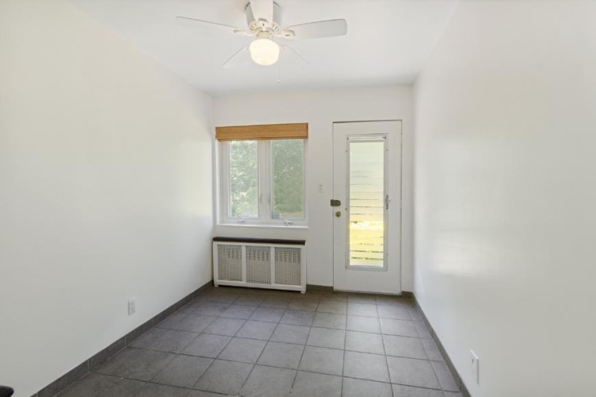 3970 47th St - Photo 5 of 10