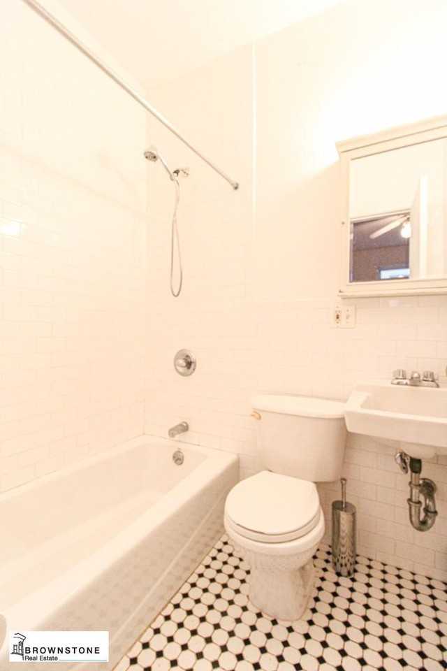 44 W 9th St - Photo 5 of 6