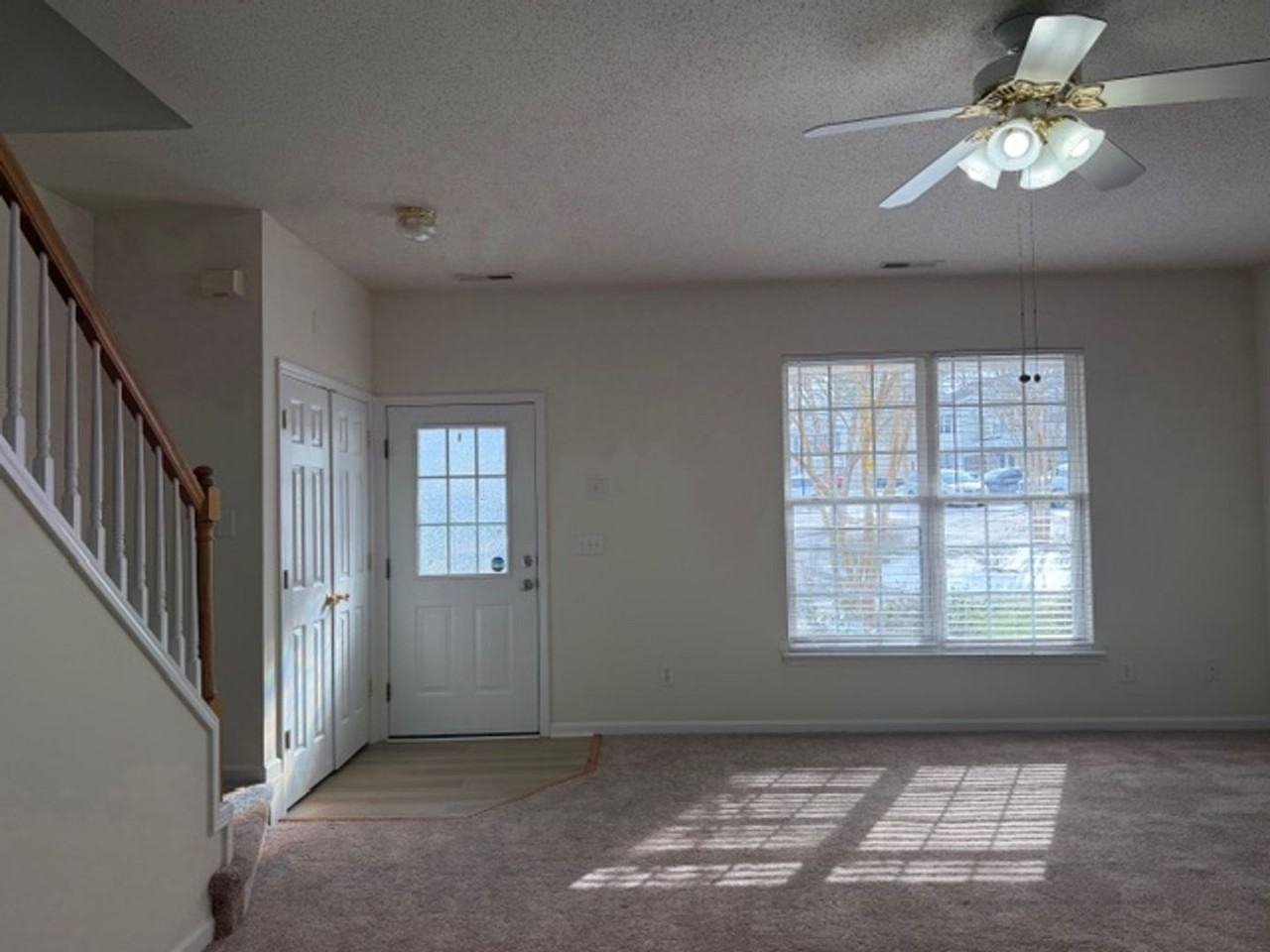 712 Canyon Lake Cir - Photo 6 of 19