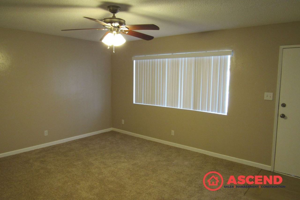 2623 Van Buren Pl - Photo 2 of 18