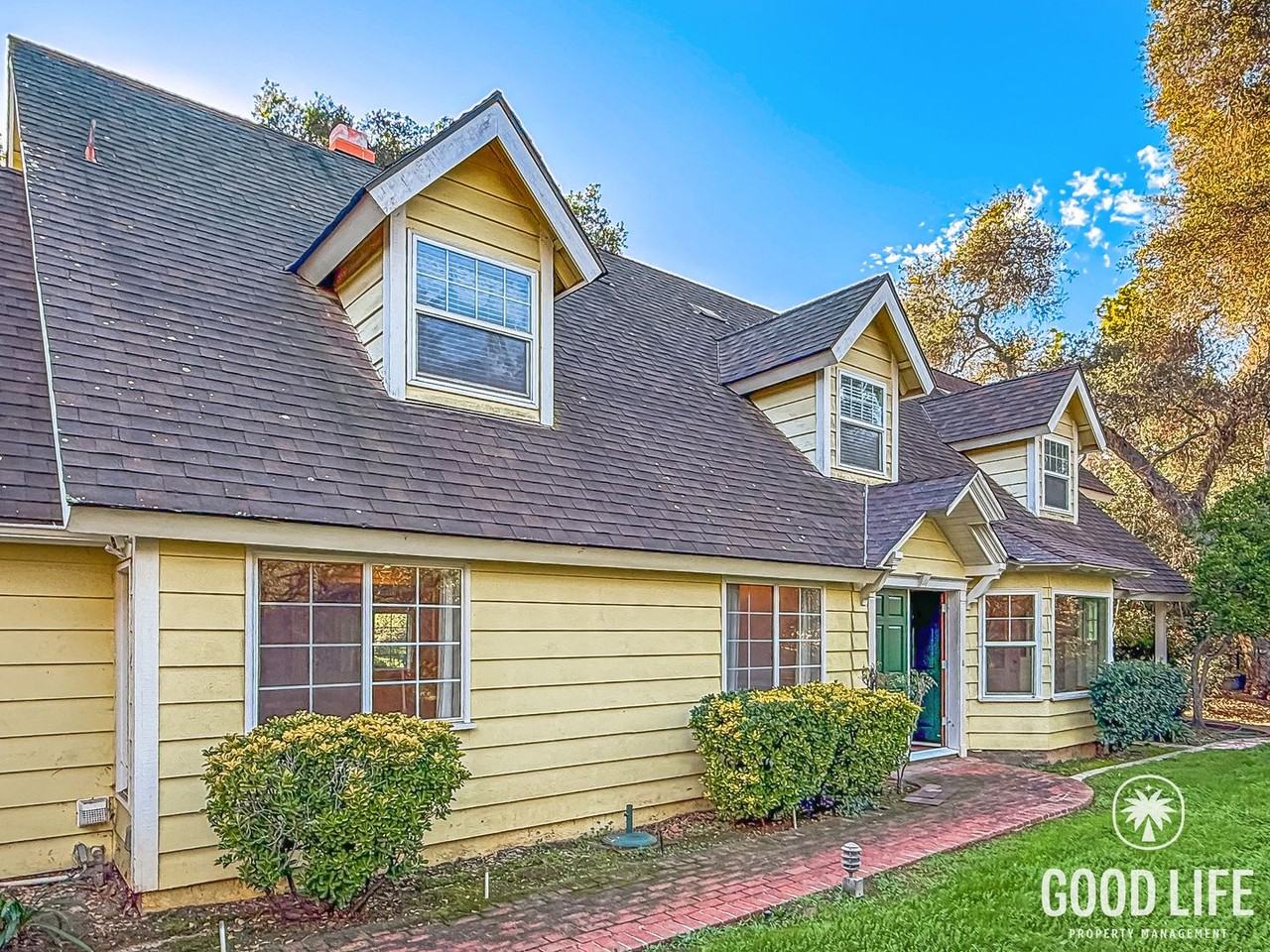 849 Oak Ln - Photo 2 of 27