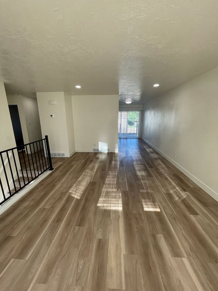 9038 S Goddard Cir - Photo 5 of 25