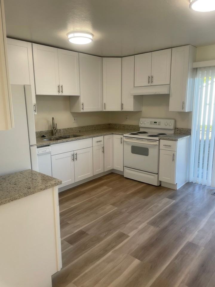 9038 S Goddard Cir - Photo 7 of 25