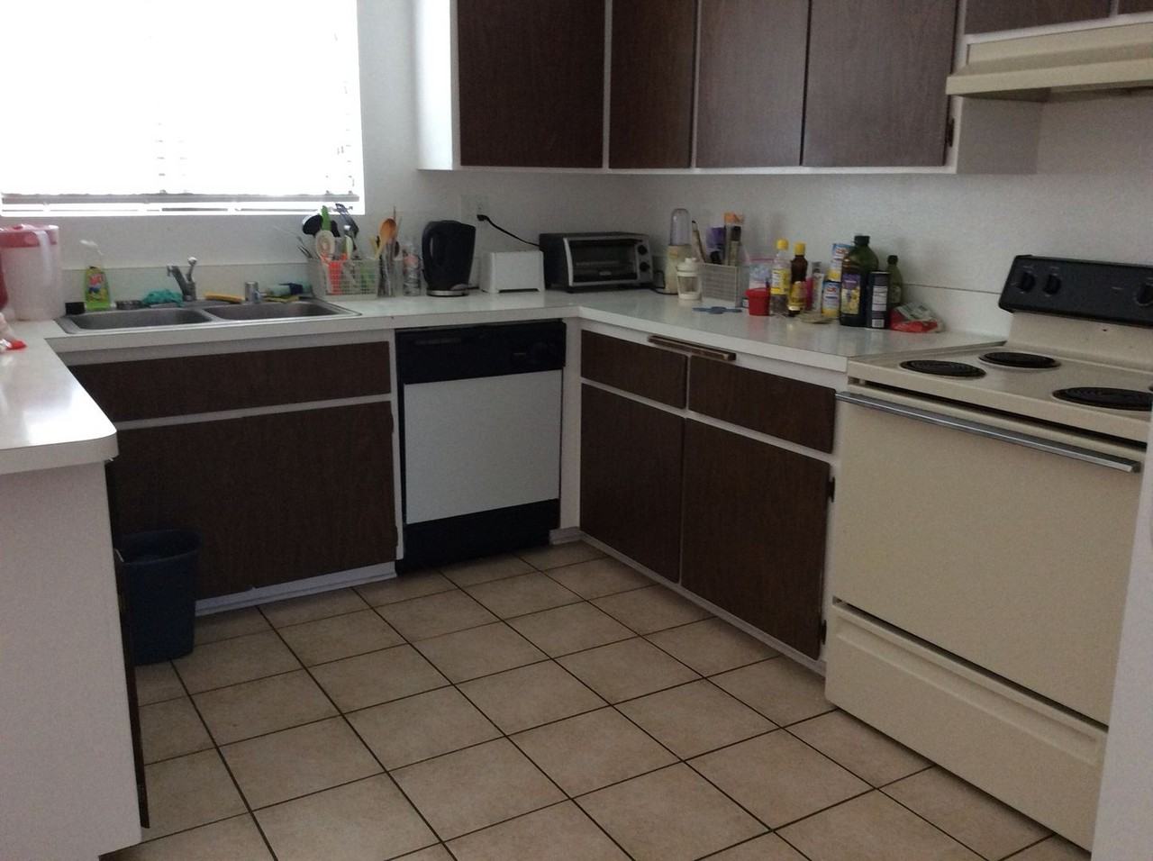 5300 Canyon Crest Dr #N - Photo 7 of 8