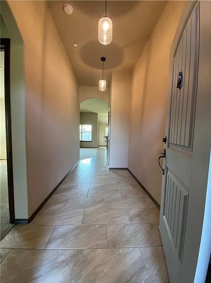 1540 Sw 95th Ct - Photo 3 of 25