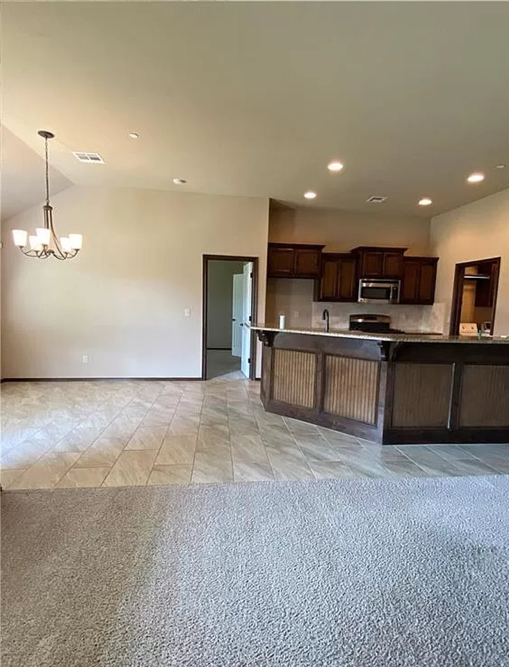 1540 Sw 95th Ct - Photo 5 of 25